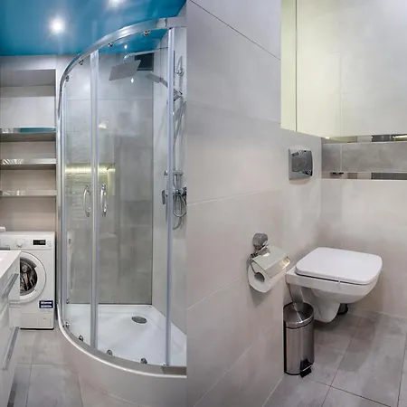 Tyzenhauz Arianska Street * קרקוב