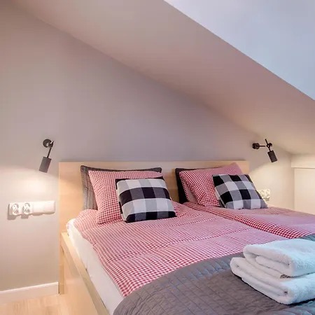 Tyzenhauz Arianska Street קרקוב