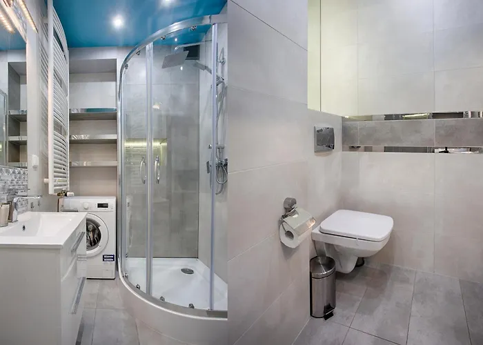 Tyzenhauz Arianska Street * קרקוב