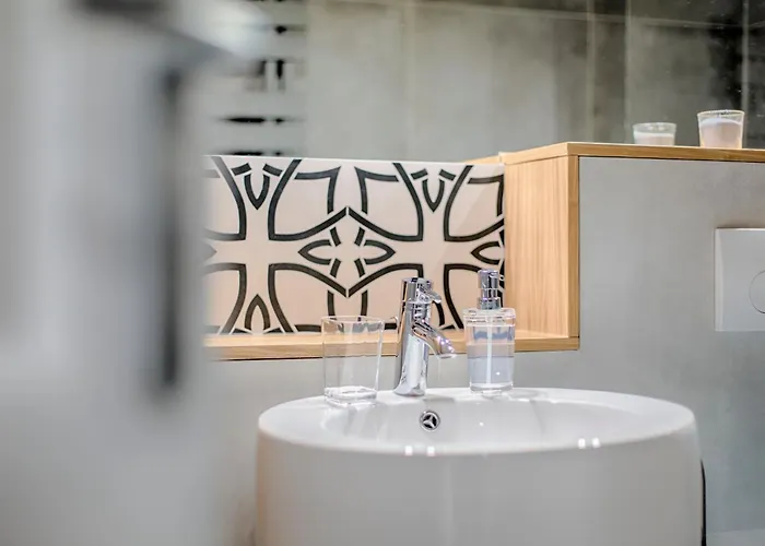 Tyzenhauz Arianska Street דירה קרקוב