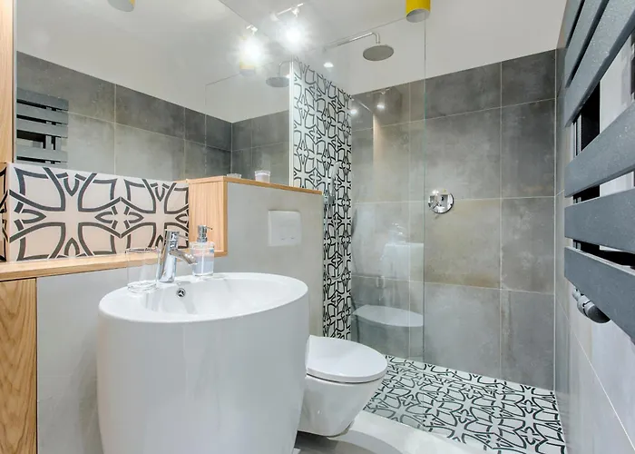 Tyzenhauz Arianska Street *