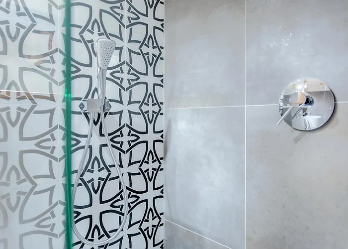 Tyzenhauz Arianska Street קרקוב