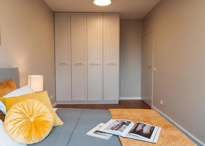 Tyzenhauz Arianska Street דירה *