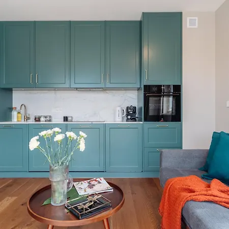 Tyzenhauz Arianska Street
